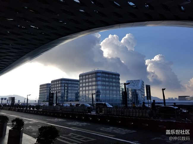 說(shuō)他是安卓機(jī)皇沒(méi)人有意見(jiàn)吧：國(guó)行 三星 Galaxy S8上手體驗(yàn)