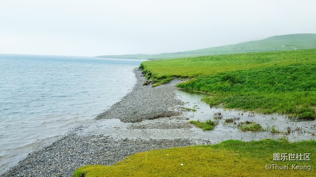 賽里木湖畔
