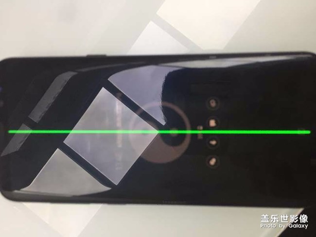我的三星s8綠了
