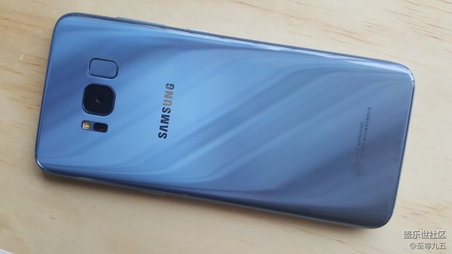 亮騷十足，卻又不乏冷靜與睿智——這就是我眼中的S8霧嶼藍(lán)