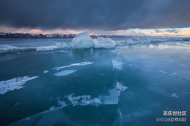 亮騷十足，卻又不乏冷靜與睿智——這就是我眼中的S8霧嶼藍(lán)