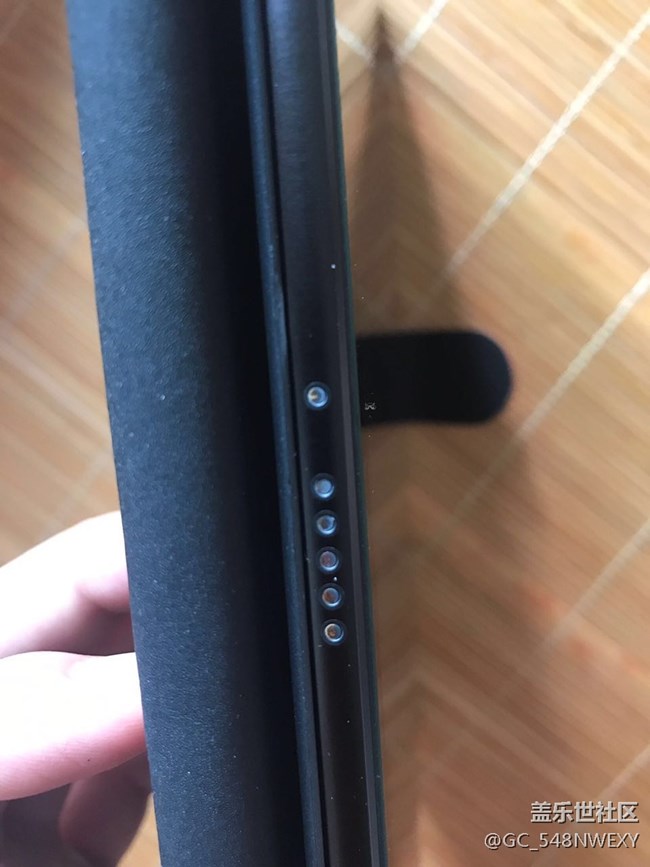 老司機(jī)幫我看看 是全新機(jī)嗎