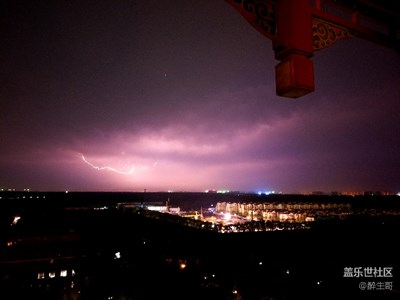 S8深夜捕捉閃電的壯美！