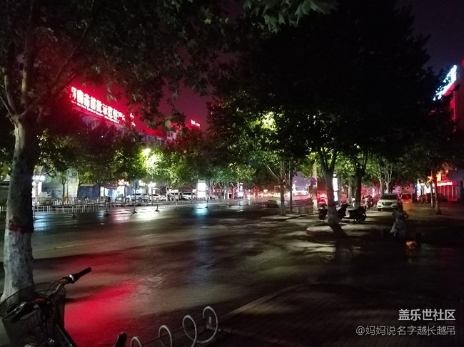 發(fā)送照片祝社區(qū)生日快樂(lè)