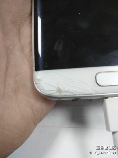 手機(jī)磕到了，能使用，無紅線，能不能只更換外屏