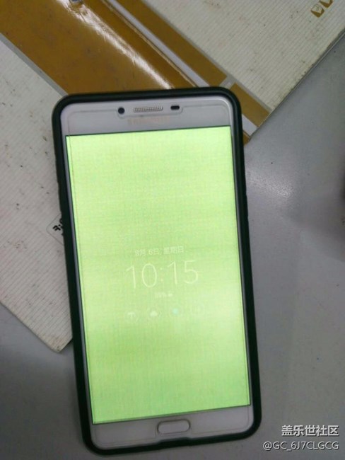 屏幕變綠怎么回事？