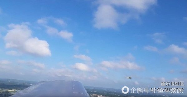 三星手機從飛機墜下，落地后完好無損，火了