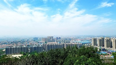 云淡風(fēng)輕的日子 +風(fēng)云下的小城