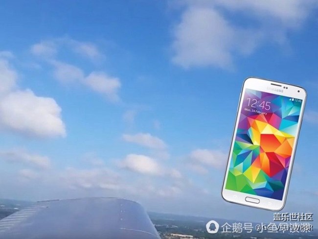 三星手機從飛機墜下，落地后完好無損，火了