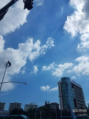 蔚藍(lán)的天空