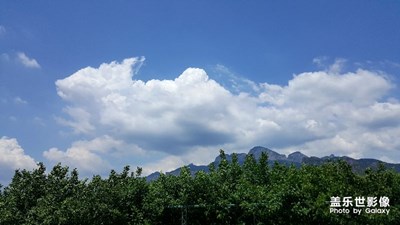 藍(lán)天白云