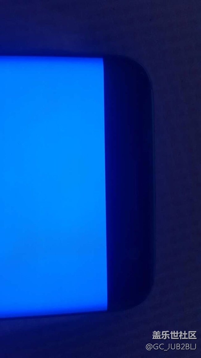 三星s7edge屏幕上方變色