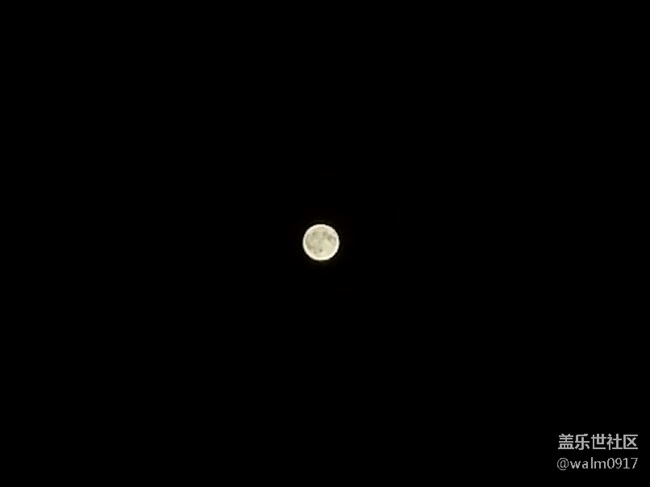 今夜的月亮和街!夜拍神器。。。