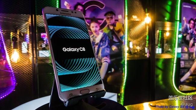 Galaxy C8 發(fā)布會(huì)嗨爆全場(chǎng)