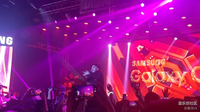 C8的嘻哈盛宴——三星C8發(fā)布會