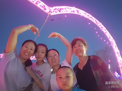 秋天來(lái)了，到處走走，身體健康了心情舒暢了。