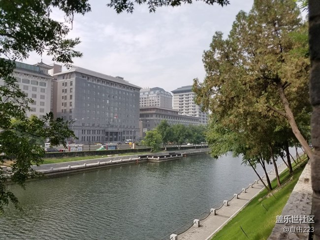 一個(gè)經(jīng)典設(shè)計(jì)的自我修養(yǎng)！三星領(lǐng)世8：重塑奢華，鑄就不凡