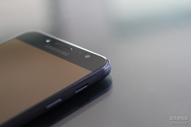 嘻哈新頑主：三星C8外觀賞析