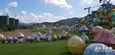 十一假期團(tuán)圓季+紫金山