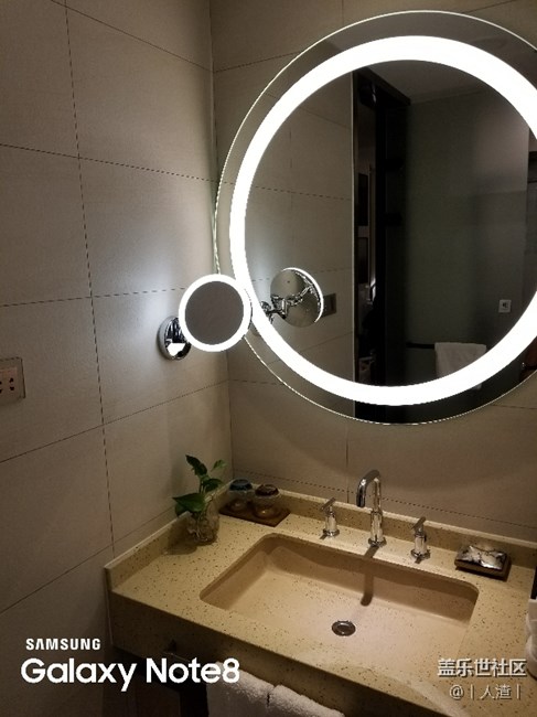 note8拍照真是很不錯(cuò)了。比起之前我的s6edgeplus強(qiáng)了很多。