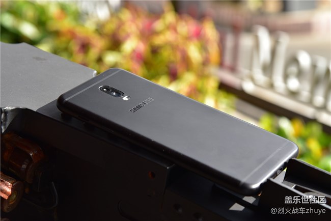 三星中國特供機(jī)C8——中端機(jī)的新選擇