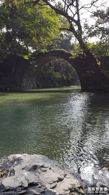 秋日里的班竹古村