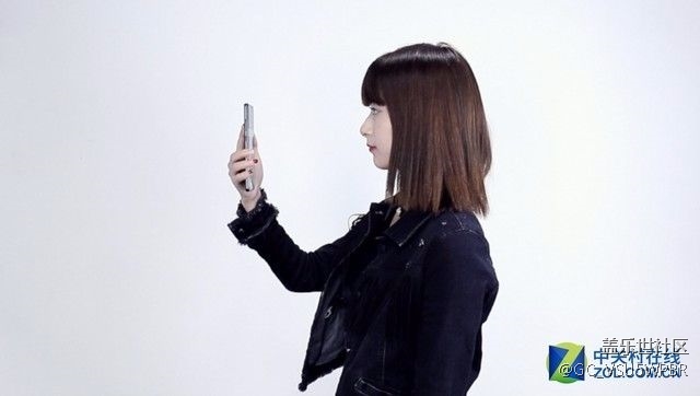 美女演示三星Note 8虹膜解鎖究竟有多快 美女演示三星Note 8虹膜解鎖究竟有多快