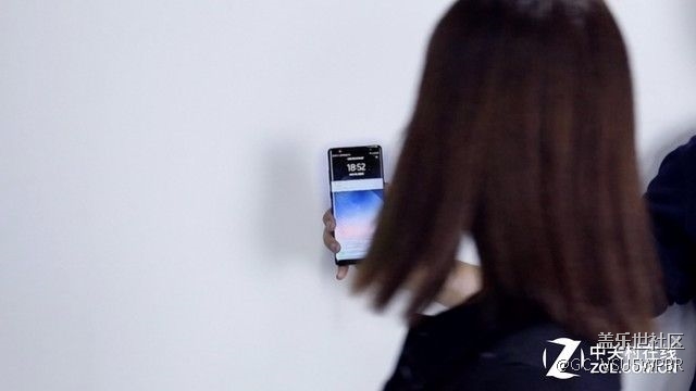 美女演示三星Note 8虹膜解鎖究竟有多快 美女演示三星Note 8虹膜解鎖究竟有多快