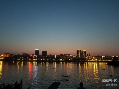 s8+怎樣拍出好看的夜景，伙伴們指導(dǎo)下