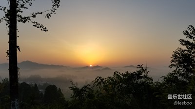 清晨釣魚，隨手來(lái)了幾張