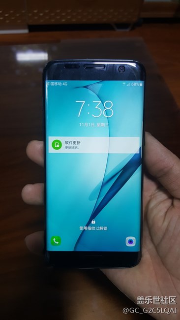 我s7edge 屏幕上下拖動圖片有不跟手的橫條陰影