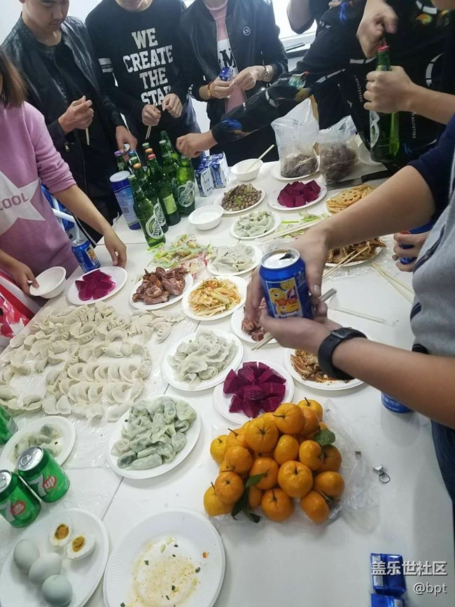 新疆分公司庫爾勒小區(qū)奔跑團(tuán)--好吃不過餃子，溫暖不過團(tuán)隊(duì)