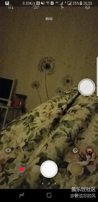 拍照頁面出現(xiàn)兩個按鈕拍照的，怎么回事？