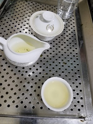 日飲觀音數(shù)百杯，不辭長(zhǎng)作安溪人