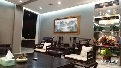 空蕩蕩的福州長(zhǎng)樂機(jī)場(chǎng)VIP候機(jī)室