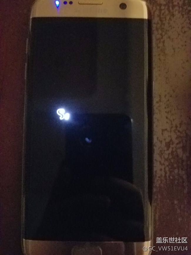 手機不斷重啟進不了待機頁面拷不出圖片