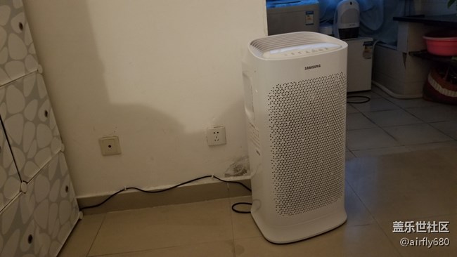 打開閃光燈拍照 是紫色的