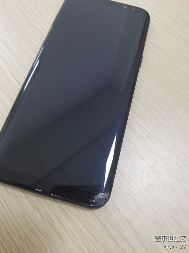 簡單粗暴，不抗摔。堅定完畢。