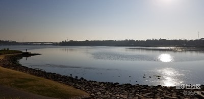 早上工作的時(shí)候順便拍了一張