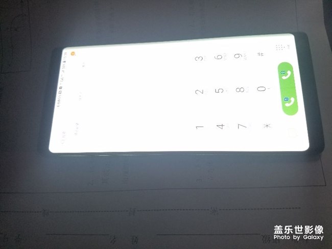 這代note8做工真不咋地，溢光逼死強(qiáng)迫癥啊