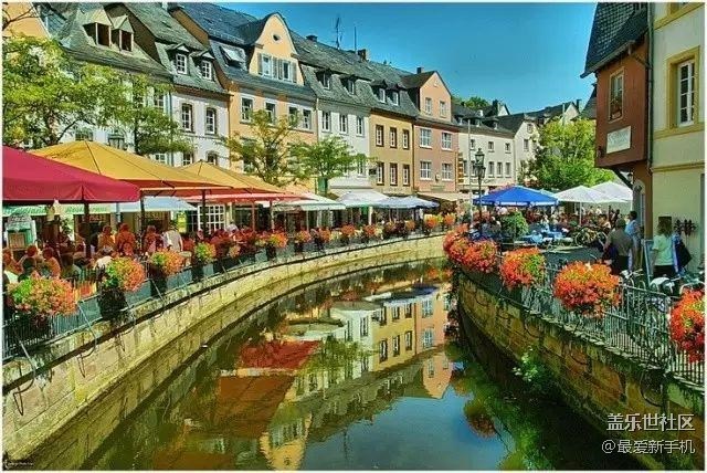 戴上耳機(jī)來場新年音樂世界之旅