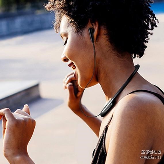 戴上耳機(jī)來場新年音樂世界之旅
