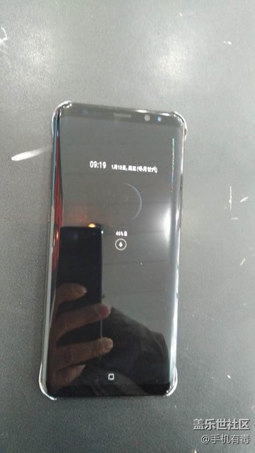 各位大神，屏幕這樣有必要換不