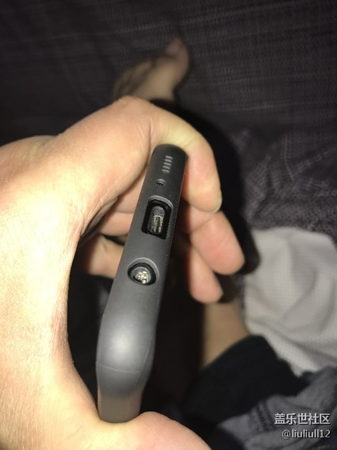 大家耳機(jī)孔是這樣嗎？