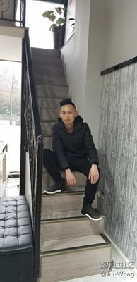 小伙伴們我是不是有點像播求？