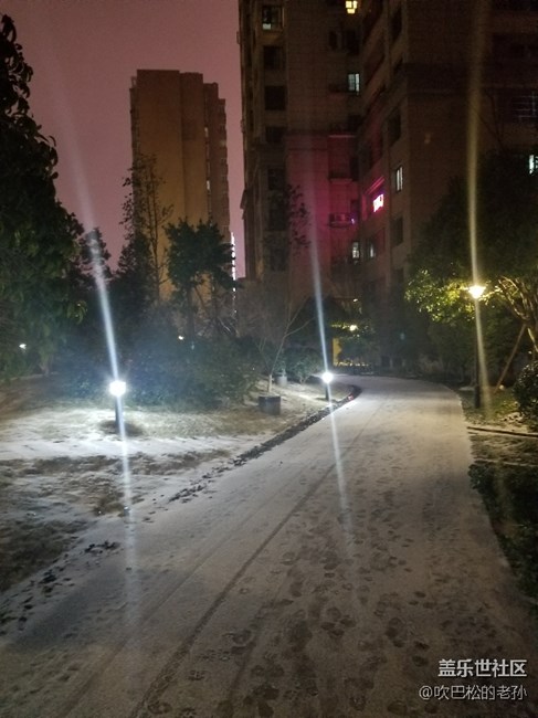 為什么我的note8 照夜景路燈就會這樣