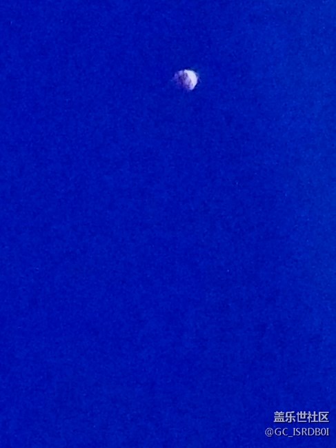 三星note8 頂配版 晚上拍照閃光燈反藍(lán)光。照片蒙霧？