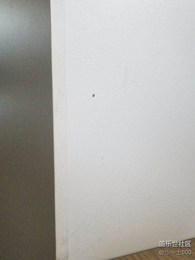 今天發(fā)現(xiàn)了攝像頭的一個(gè)問題，請(qǐng)教一下各位有沒有這種情況？