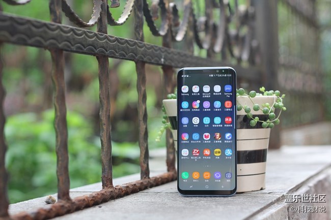 以S8+的素質(zhì)現(xiàn)在一點(diǎn)也不過(guò)時(shí)，價(jià)格適中，合適入手