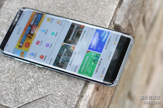 以S8+的素質(zhì)現(xiàn)在一點(diǎn)也不過(guò)時(shí)，價(jià)格適中，合適入手